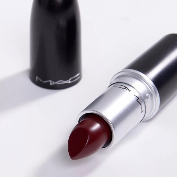 MAC Matte Lipstick DIVA 603 *DISCONTINUED* - Picture 11 of 15